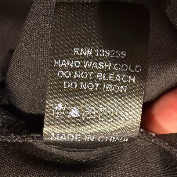 Pomander Place Tuckernuck Off the Shoulder Tunic Top SZ S Minimalist Black - Picture 8 of 8